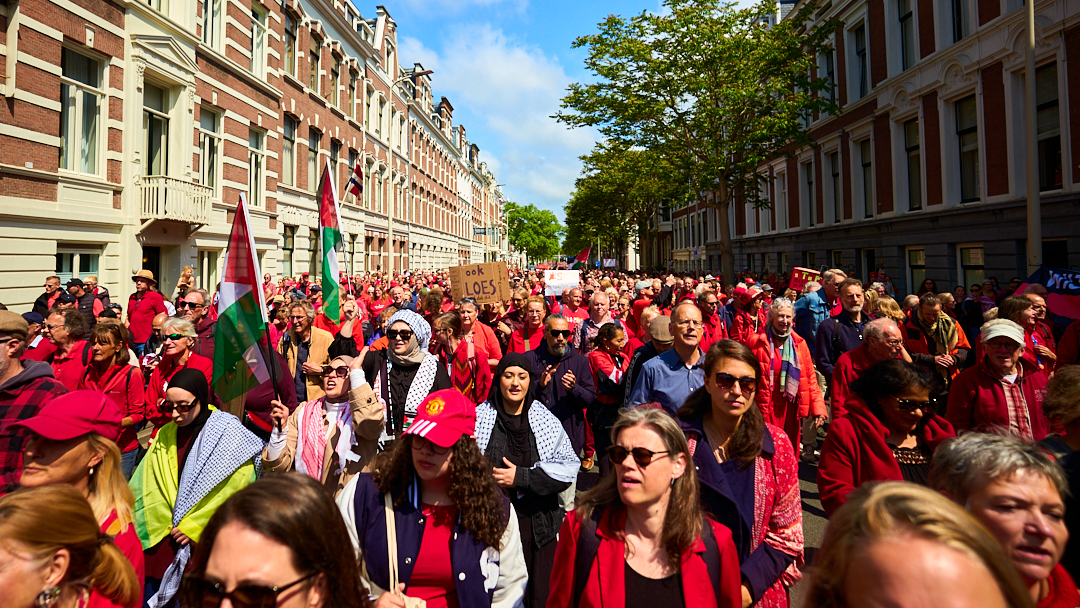 Rode Lijn Den Haag Straat.jpg