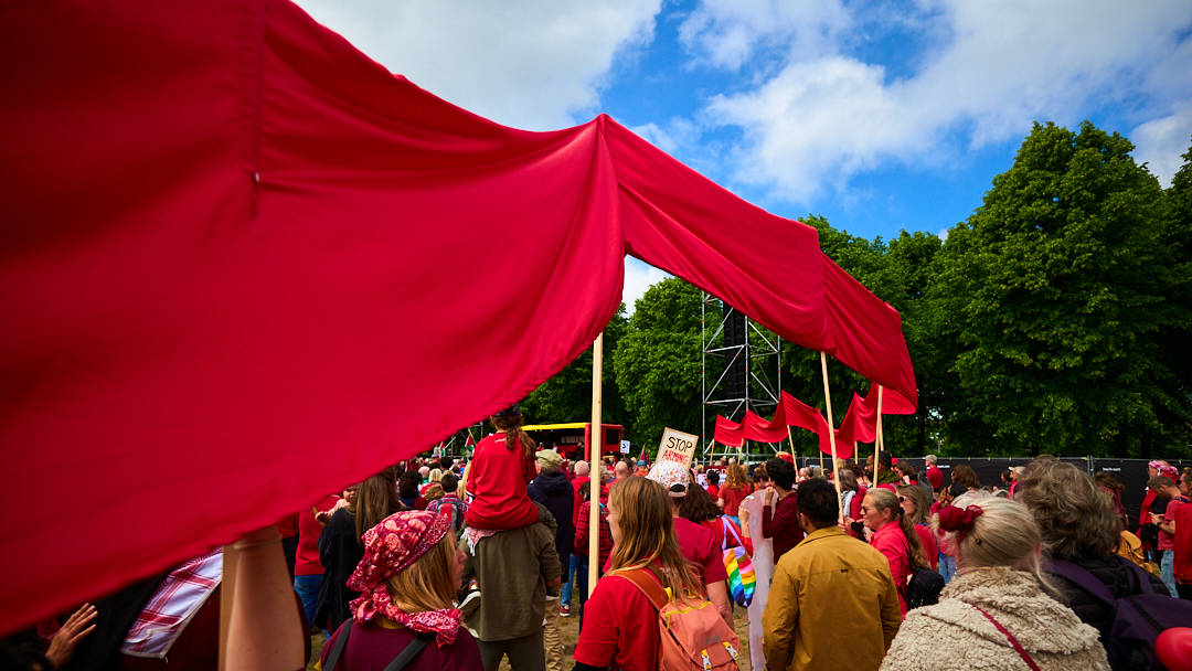 Rode Lijn Rood Doek.jpg